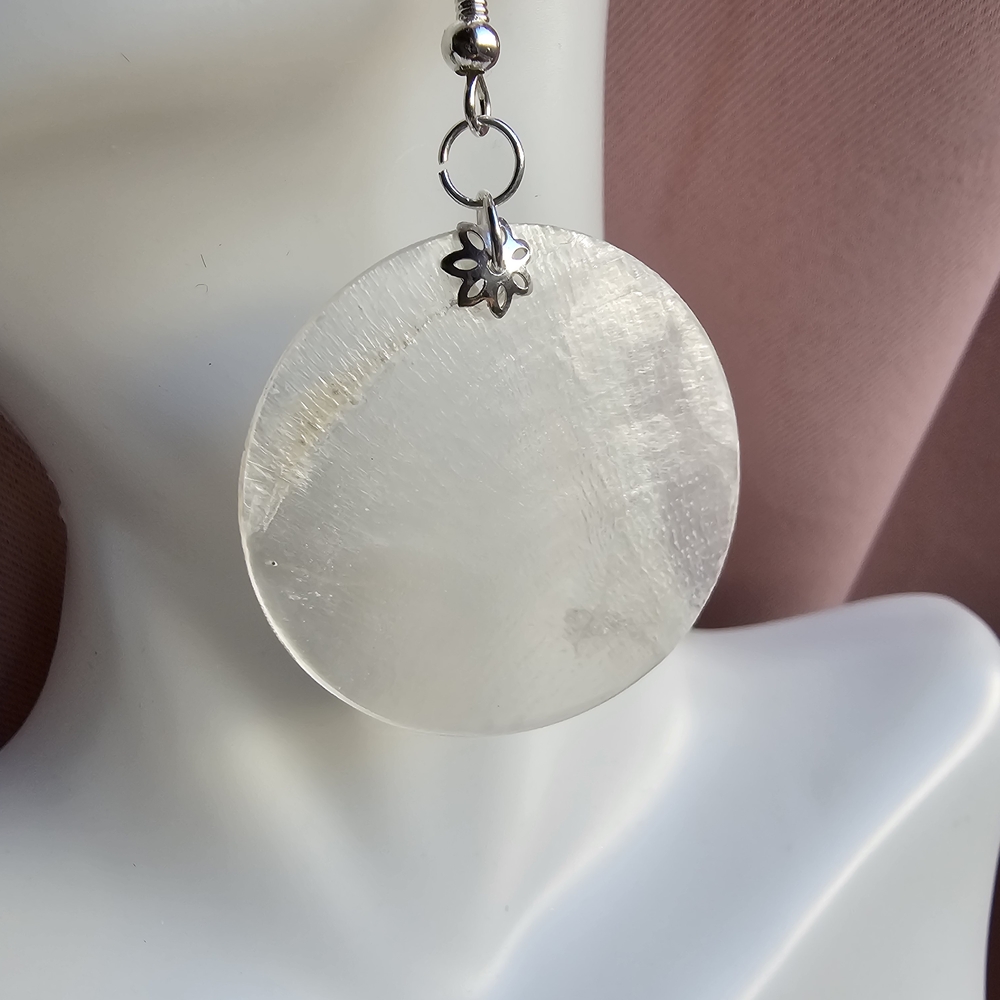 Shell Minimalist Earrings with Sparkle